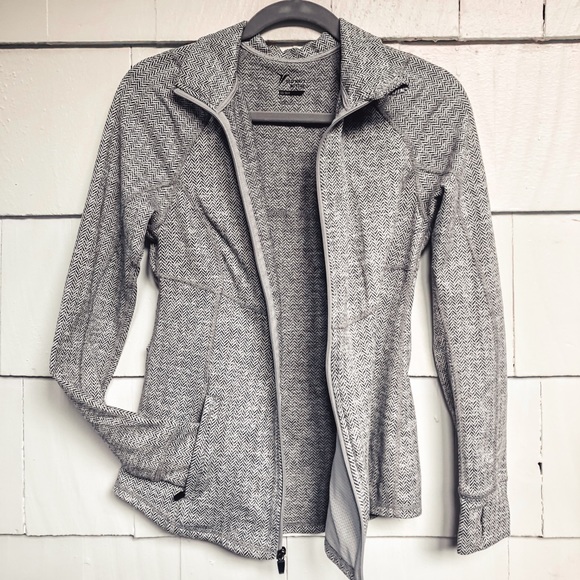 old navy active go dry jacket